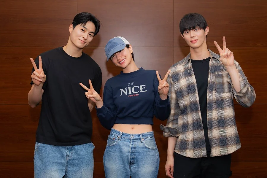 Materesa: Nana, Kim Dan e Jung Gun Joo formam trio central