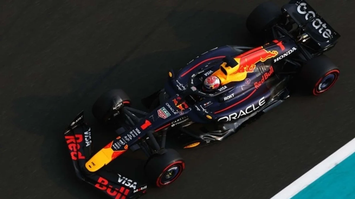 Max Verstappen domina e é pole no GP de Abu Dhabi