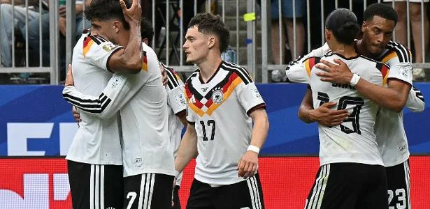 Média de 3,12 gols na abertura e goleadas marcam Copa