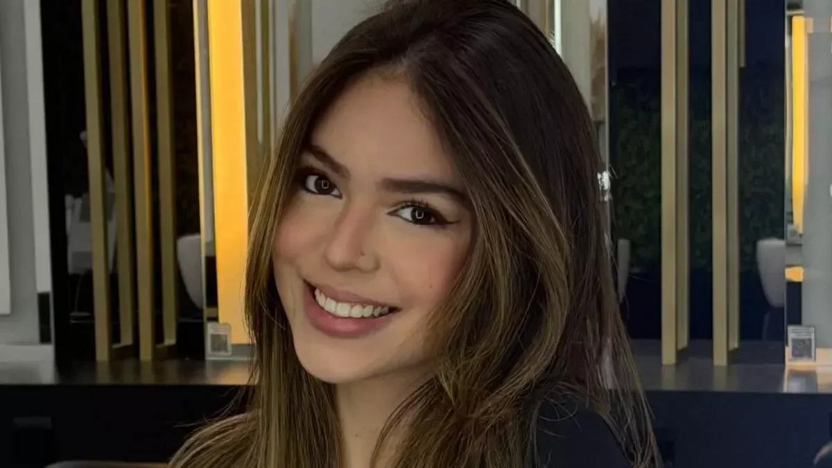 Melody nega boato sobre vida sexual e ataca páginas de fofoca