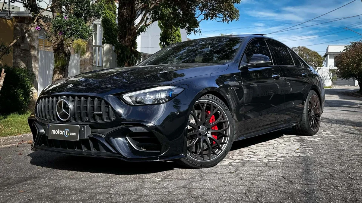 Mercedes-AMG C63: futuro dividido entre V8 tradicional e opção elétrica