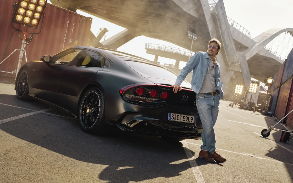 Mercedes‑AMG GT 4‑Door Coupé: Brad Pitt estrela vídeo do elétrico de 1.169 cv