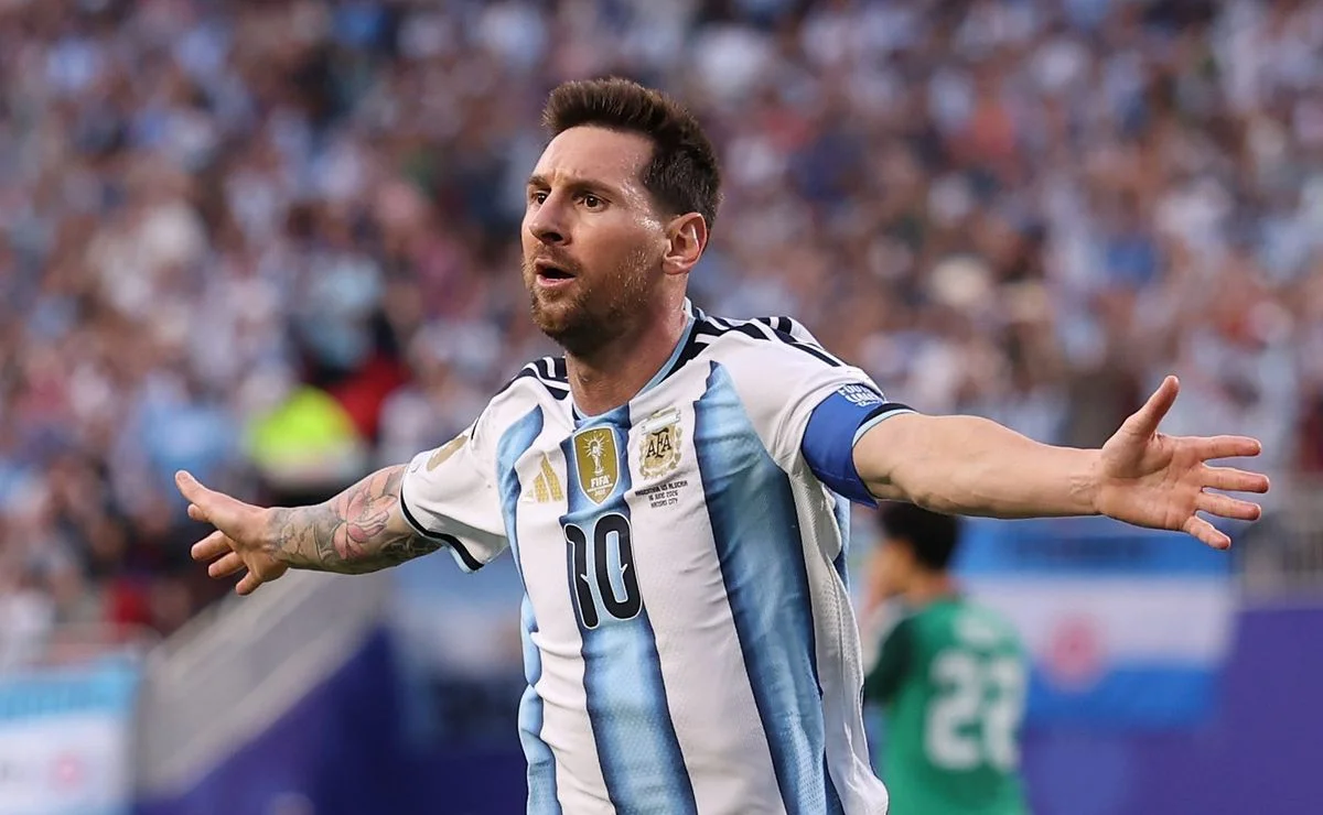 Messi atinge 16 gols na Copa, iguala Klose e supera Pelé