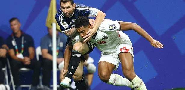 Messi decide e leva Argentina à final com cruzamentos