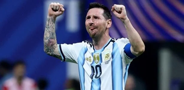 Messi domina ranking do NYT; Vinicius é o melhor do Brasil