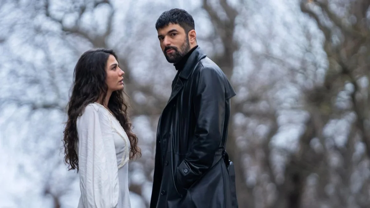 Meu Nome é Farah: Behnam volta e ameaça a família