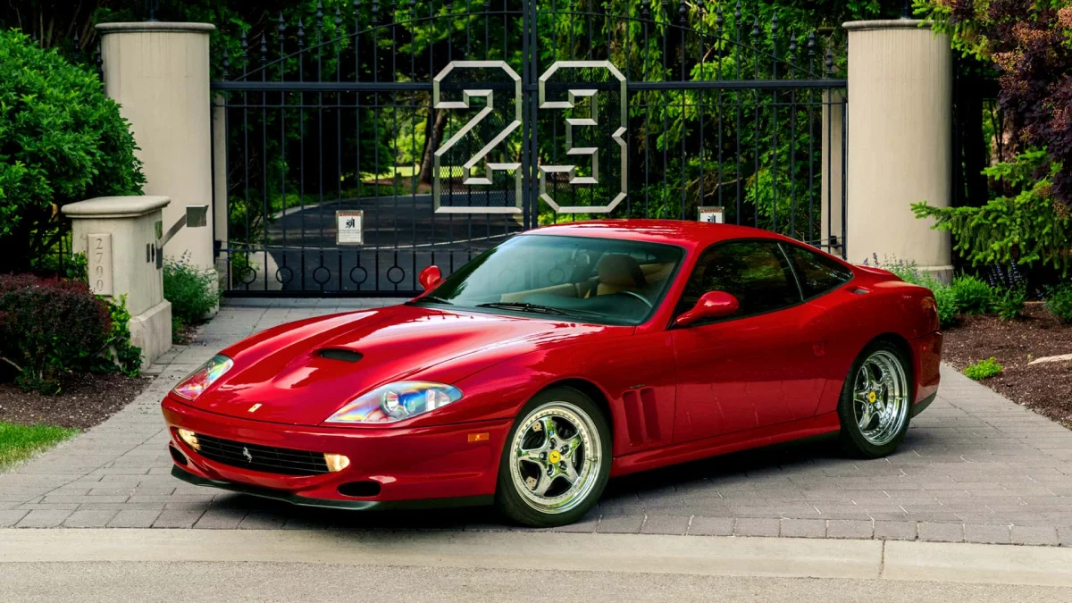 Michael Jordan: Ferrari 550 Maranello é vendida por US$ 2,7 mi