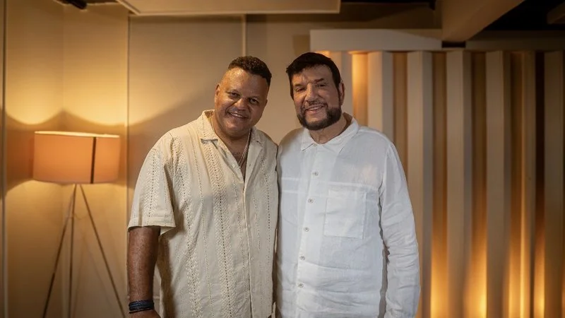 Michael Sullivan reinventa Me Dê Motivo em versão reggae com Alma Djem