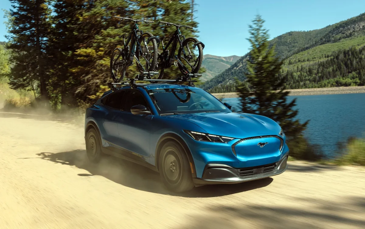 Mustang Mach-E Trail: pacote aventureiro por US$ 2.295 nos EUA