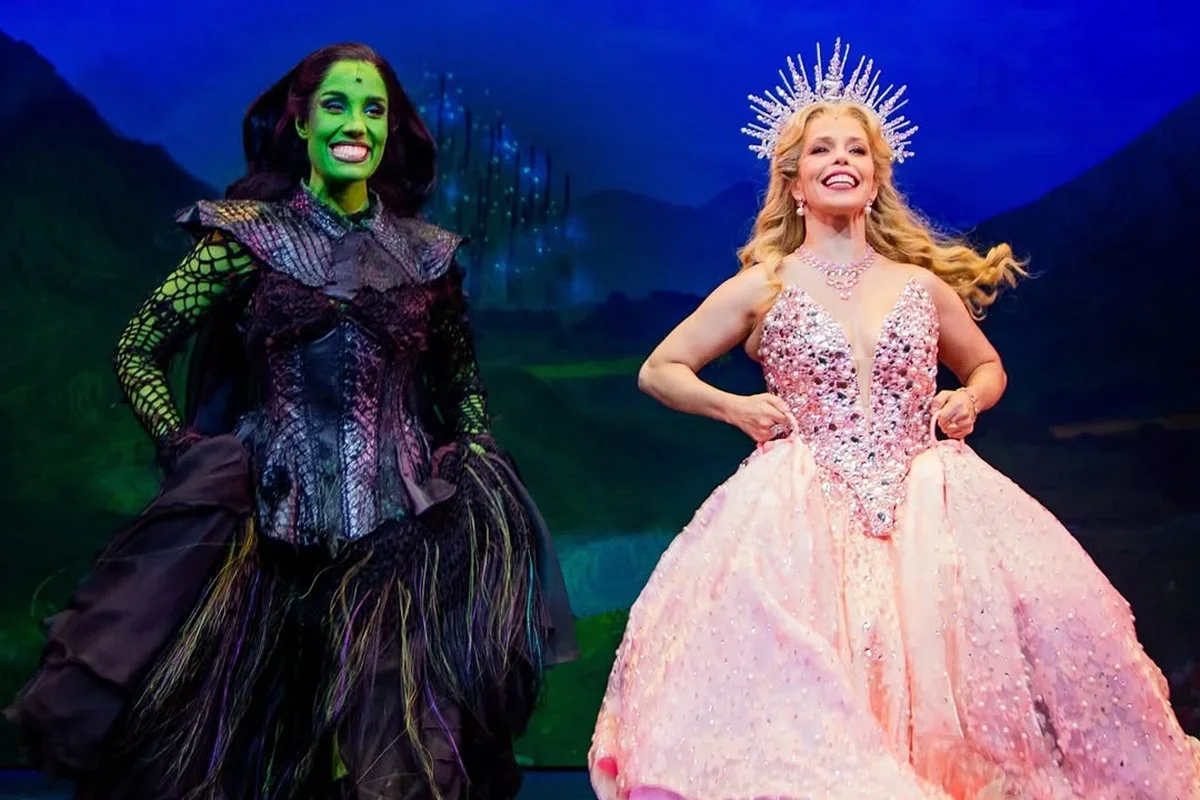 Myra Ruiz: pedido de casamento surpreende plateia em Wicked