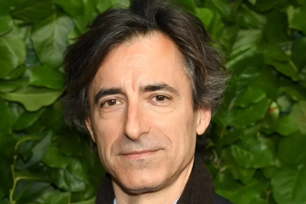 Noah Baumbach assina acordo de 3 anos com Warner Bros