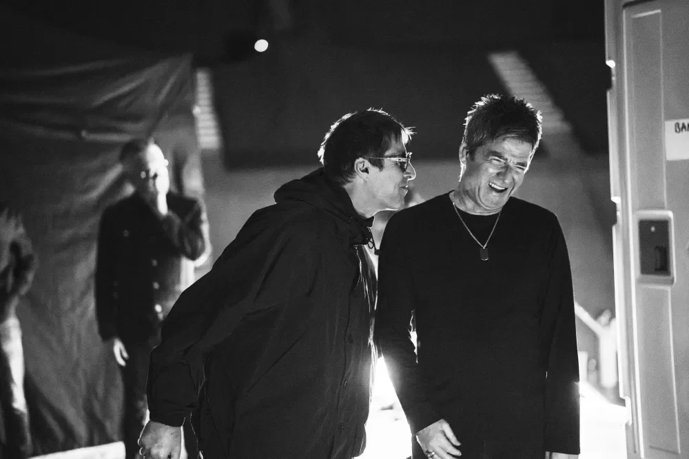 Oasis: Don’t Look Back in Anger privilegia fãs em vez da rixa