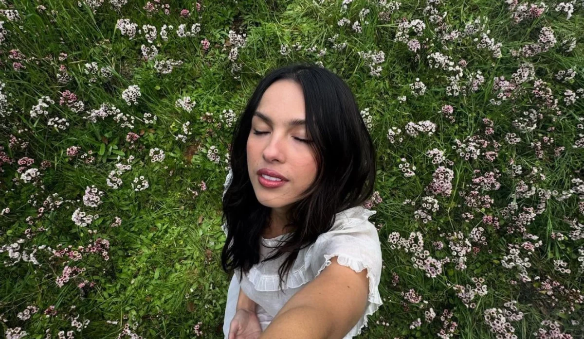 Olivia Rodrigo lança "serena joy" e destina lucros ao festival