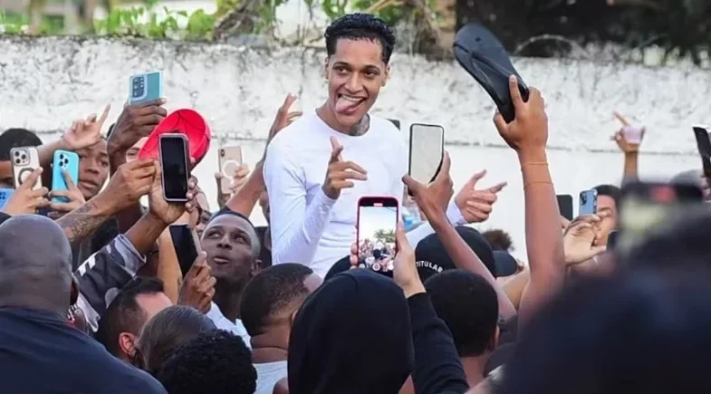 Oruam: prisão revogada com recolhimento domiciliar noturno