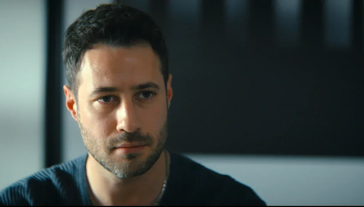 Ozan Dolunay: İlker é peça-chave do suspense Conheço Você
