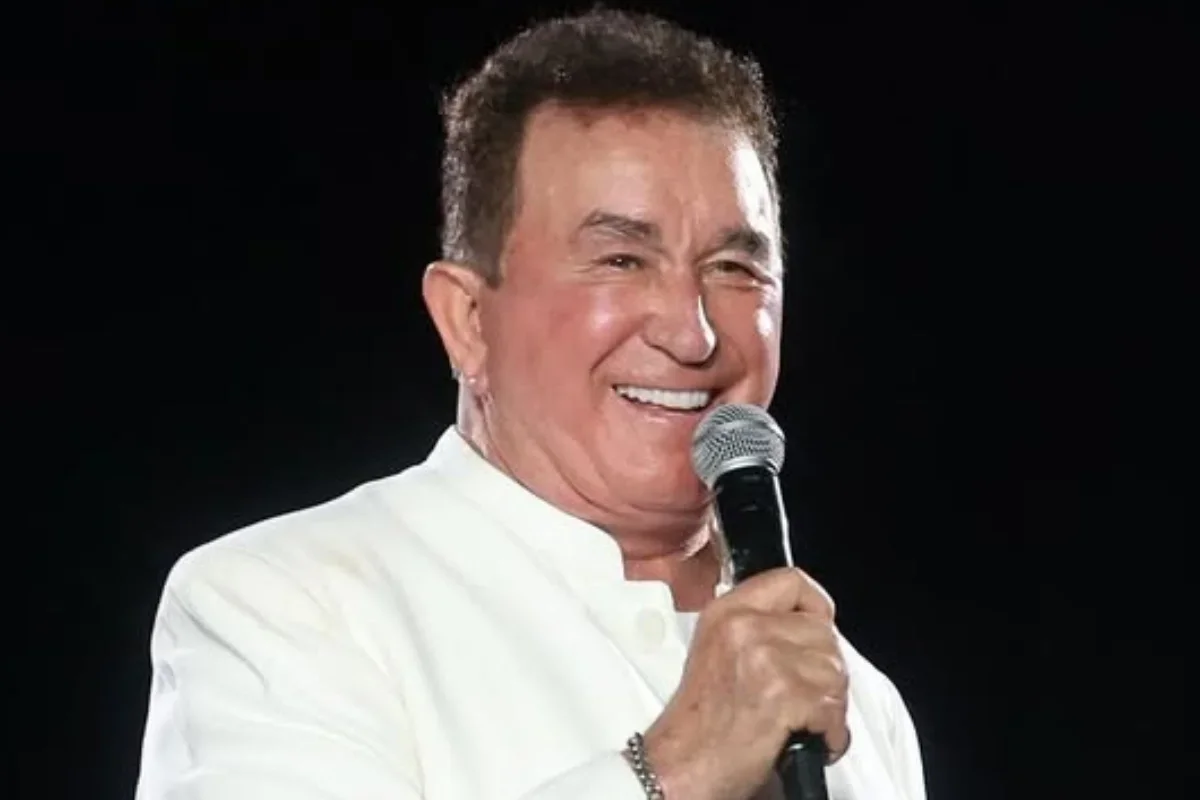 Palco desaba em show de Amado Batista; ferimentos foram leves