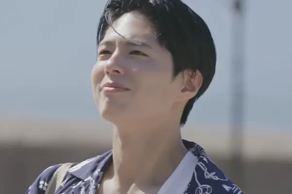 Park Bo Gum volta como barbeiro licenciado em The Village Barber 2