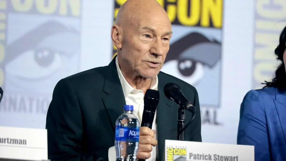 Patrick Stewart: recebeu título de Sir por carreira no teatro