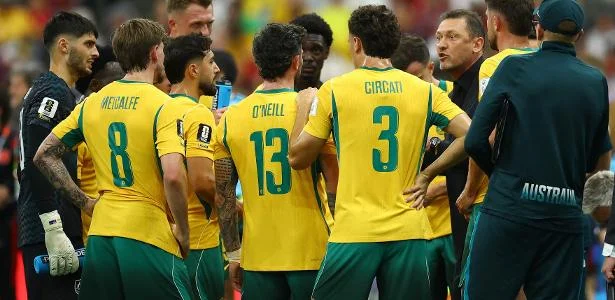 Pausas de hidratação viram arma tática e geram 7 gols