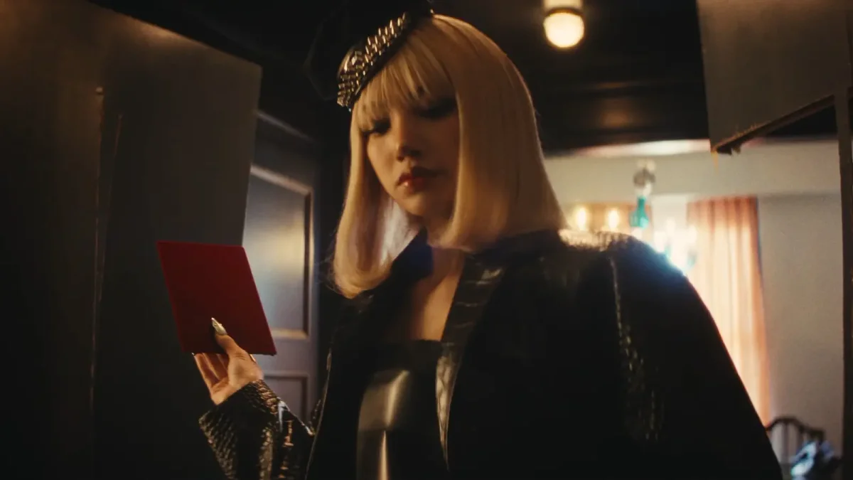 PlayStation: controle da colaboração com LISA surge em clipe oficial