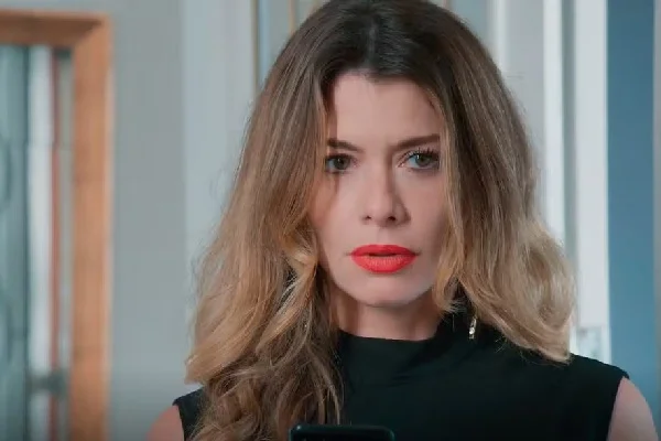Por Você: Vanessa inaugura ala hospitalar e denuncia Bela ao Conselho