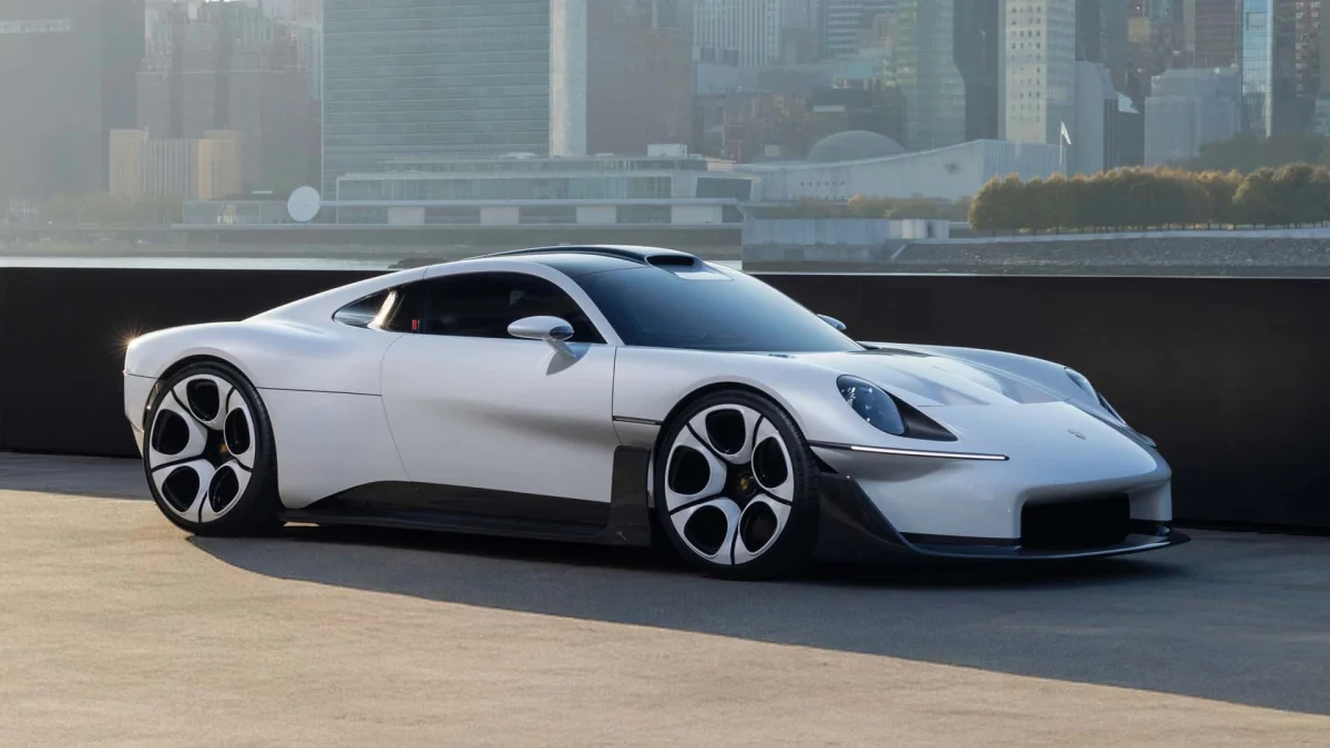 Porsche Mission S: conceito dispensa multimídia em favor do celular