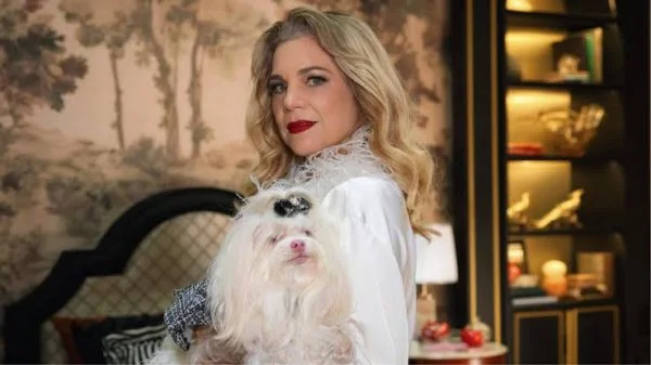 Quem Ama Cuida: sumiço de Maria Antonieta deixa Pilar em pânico