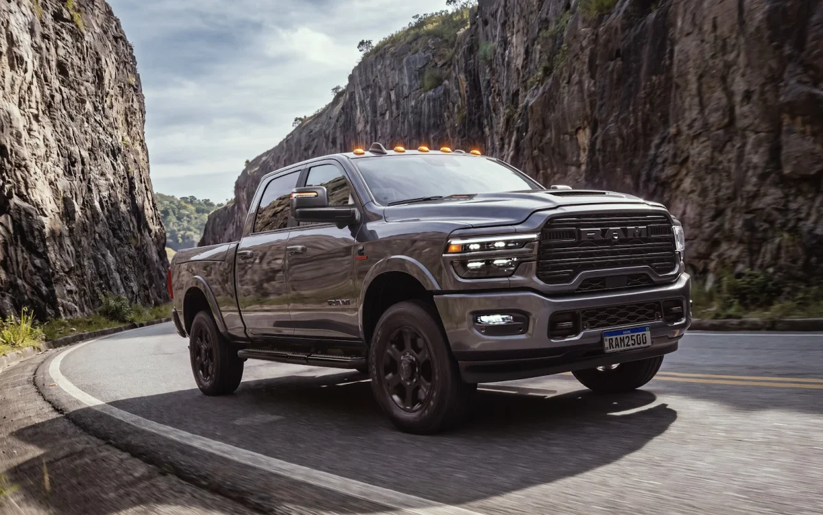 Ram 2500 Laramie Night Edition: topo da gama por R$ 569.990