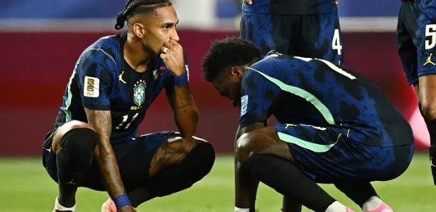 Raphinha 'ficou com medo' e foi substituído em campo