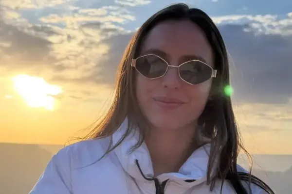 Renata Alves Mietto: atriz segue detida nos EUA após transferência
