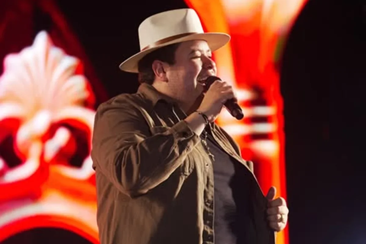 Rey Vaqueiro cancela dois shows após jato pegar fogo