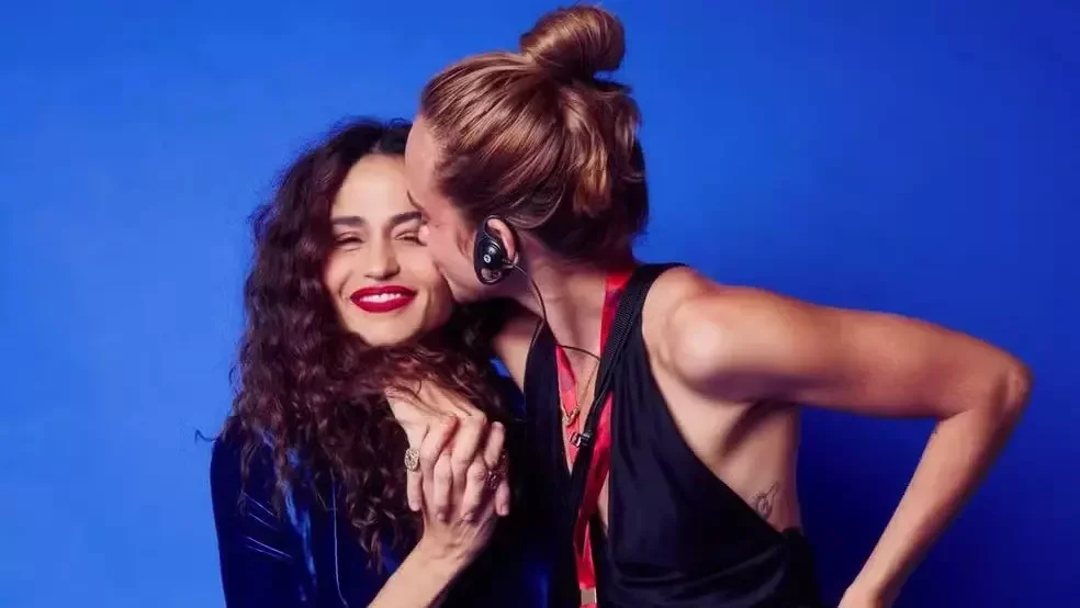 Rock in Rio: Nanda Costa e Emilie Rey assumem romance no festival