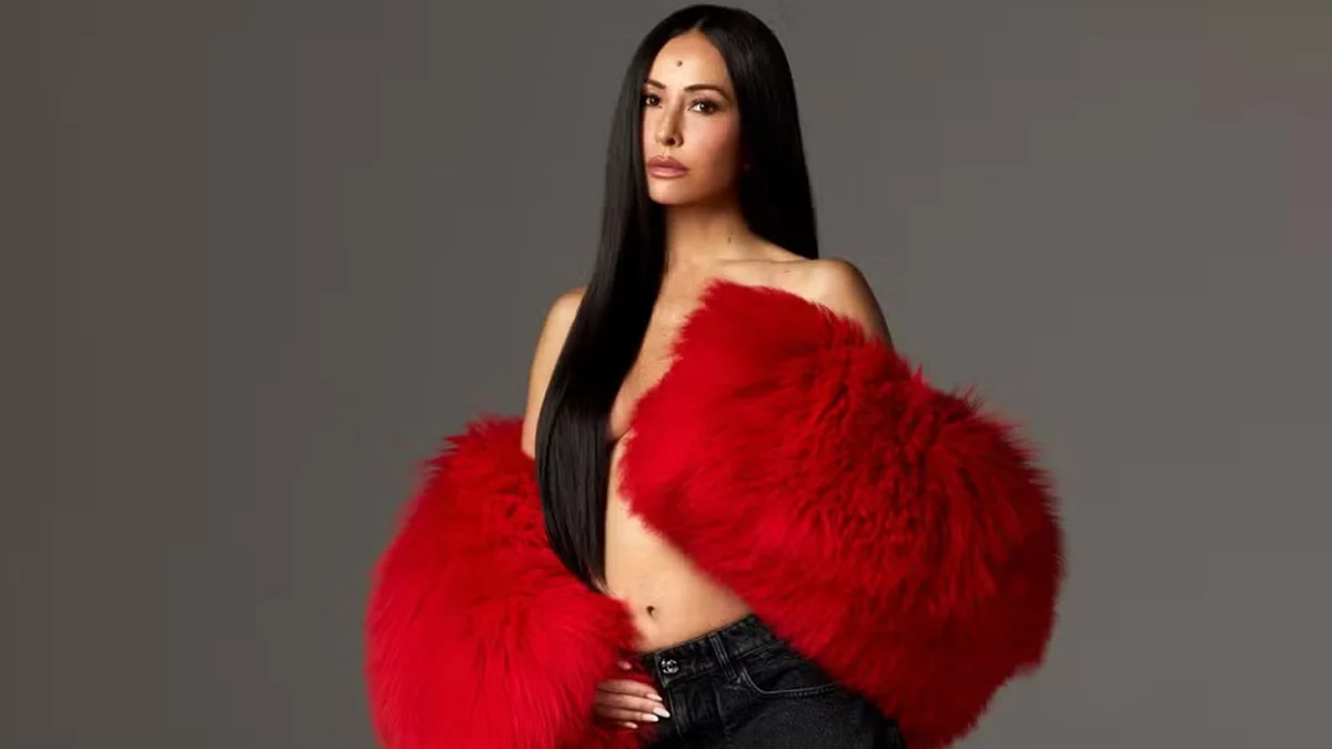 Sabrina Sato mostra barriguinha aparente em ensaio marcante