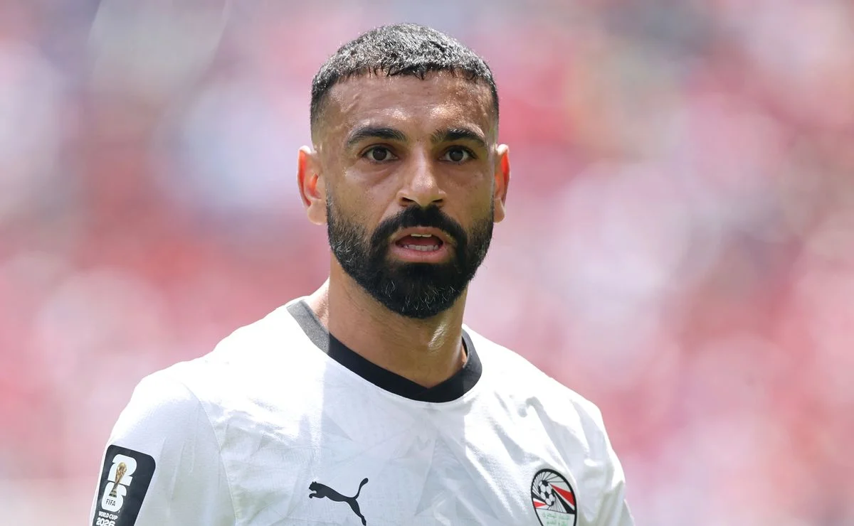 Salah assiste e Egito abre o placar em estreia histórica