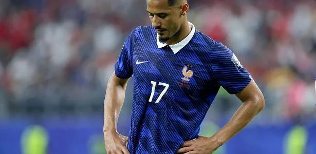 Saliba encarou a Copa do Mundo com fratura nas costas