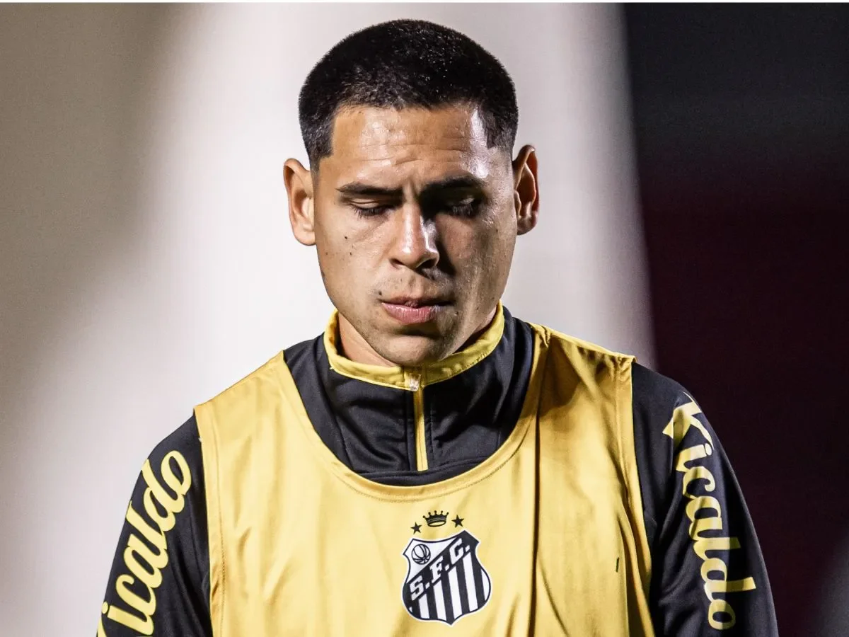 Santos mantém pedida de £2,5 mi por Gustavo Caballero