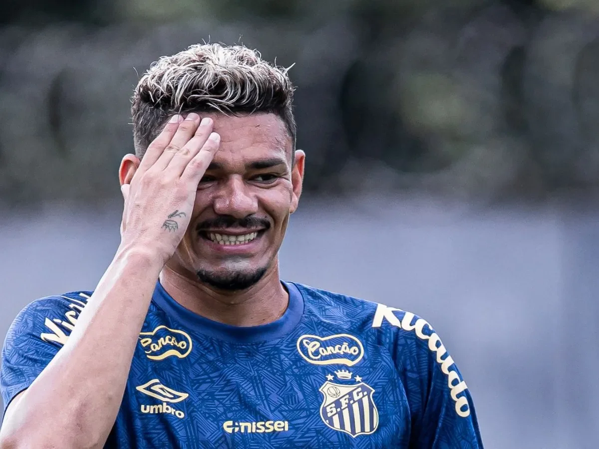 Santos pode pagar R$36,3 milhões após rescisão com Tiquinho