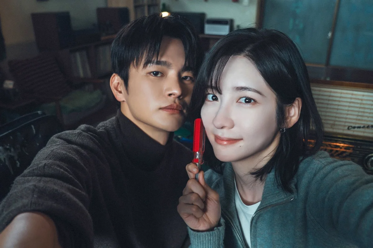 See You at Work Tomorrow!: química entre Seo In Guk e Park Ji Hyun