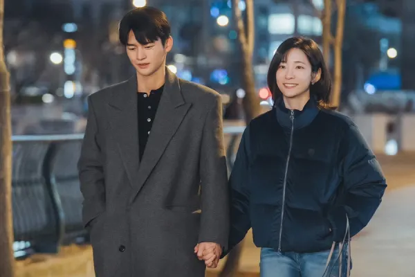 See You at Work Tomorrow!: Seo In Guk e Park Ji Hyun se despedem