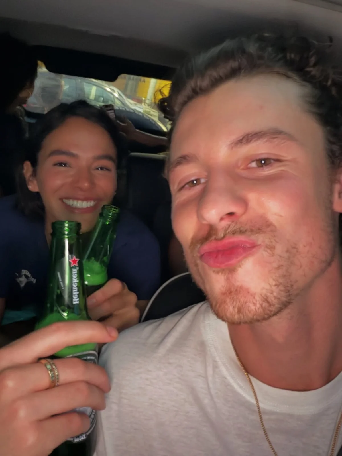 Shawn Mendes declara amor a Bruna Marquezine; post tem 1,7 mi de curtidas