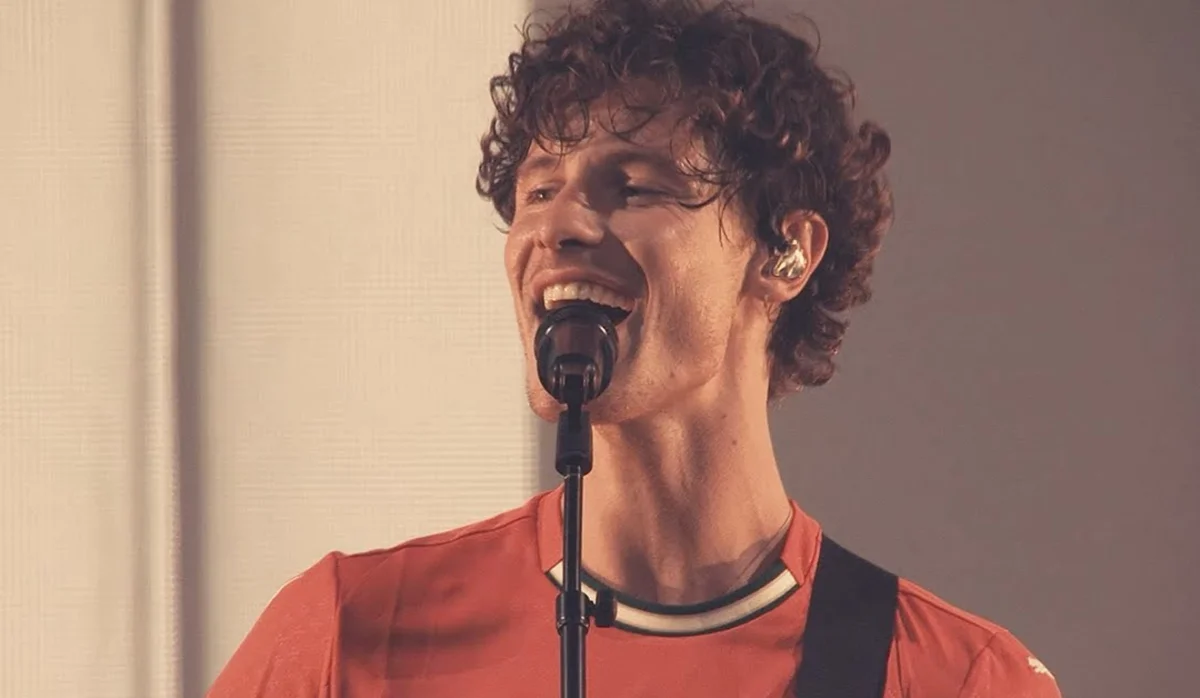 Shawn Mendes: "Treat You Better" entra no Top 20 global com 2,4 milhões de streams