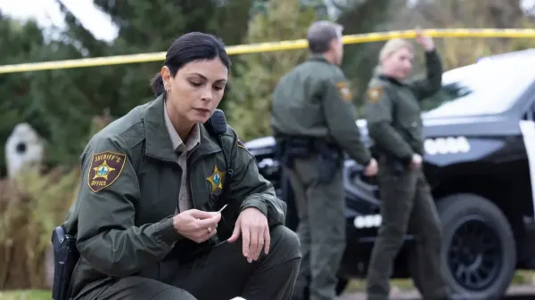 Sheriff Country: série com Morena Baccarin é renovada