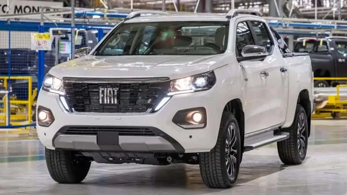 Stellantis pode fechar fábricas do Peugeot 208 e do Fiat Titano