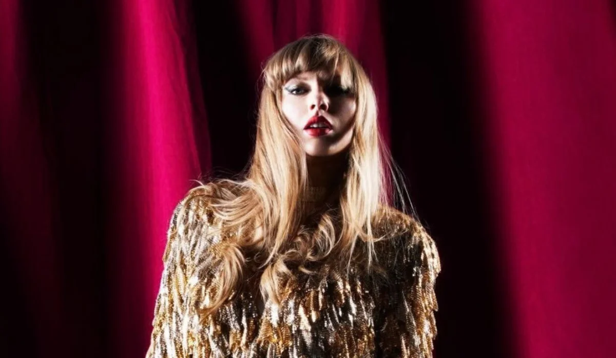 Taylor Swift anuncia deluxe com quatro faixas inéditas