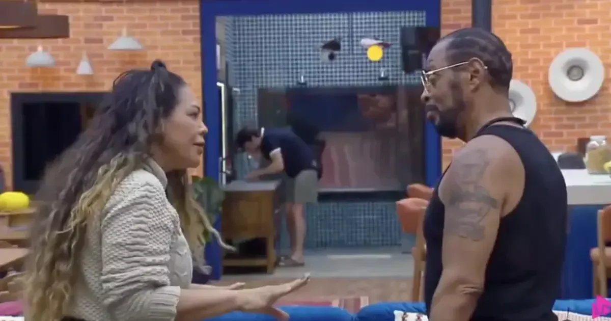 Thaíde chama Darlin de "chata" em A Fazenda 18
