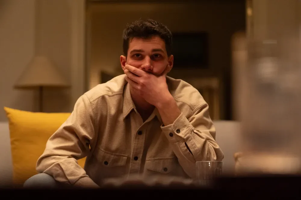 The City of the Living: atuação elogiada e críticas à imagem gay