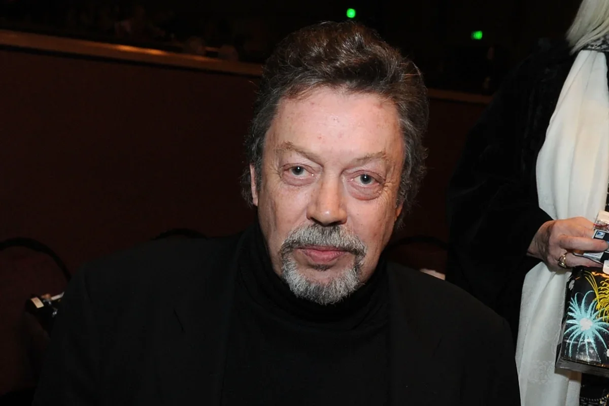 Tim Curry: ícone de Rocky Horror e Pennywise morre aos 80