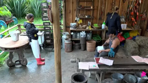 Tina Calamba revela "monitoramento" de Serginho na A Fazenda