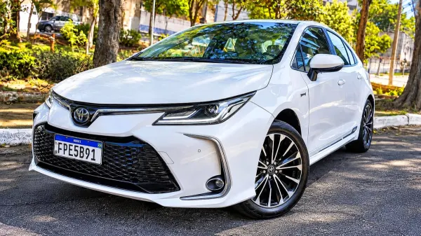 Toyota Corolla retoma oferta completa nas concessionárias