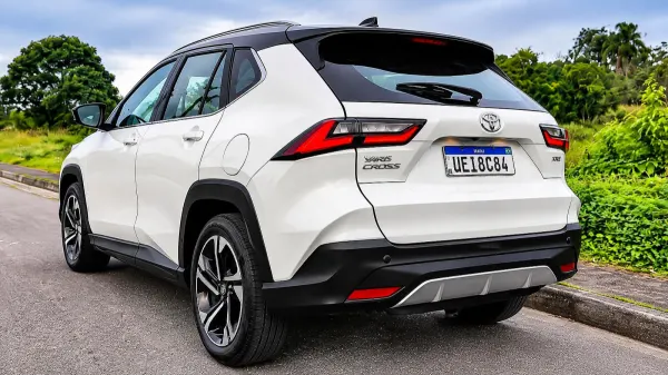 Toyota Yaris Cross: até R$ 20 mil de desconto; XR aparece a R$ 129.990
